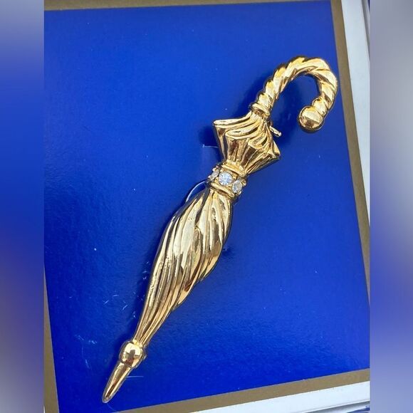 Vintage Gerry’s Closed Umbrella Parasol Brooch Pin - Picture 1 of 4